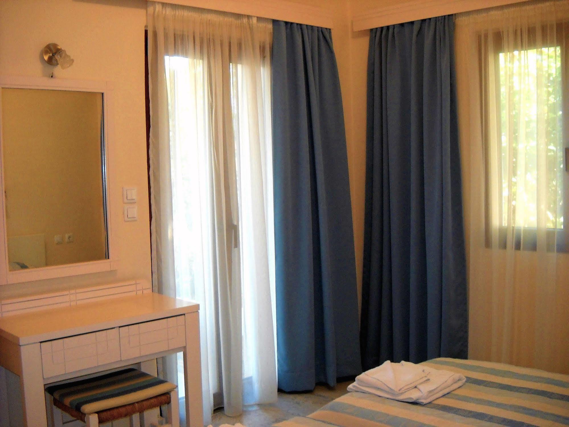 Katerini Apartments Hotel Platanes  Exterior photo