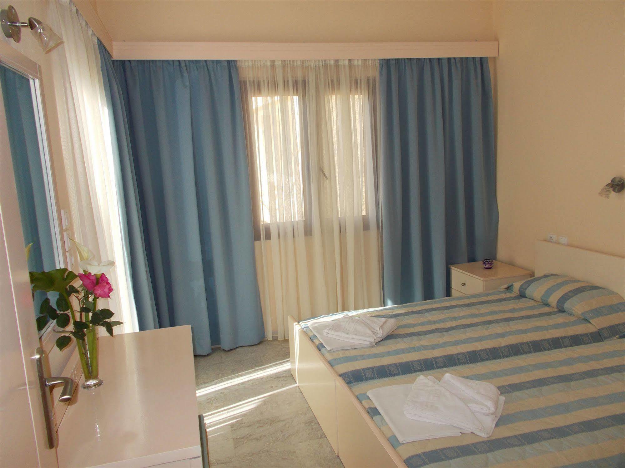 Katerini Apartments Hotel Platanes  Exterior photo