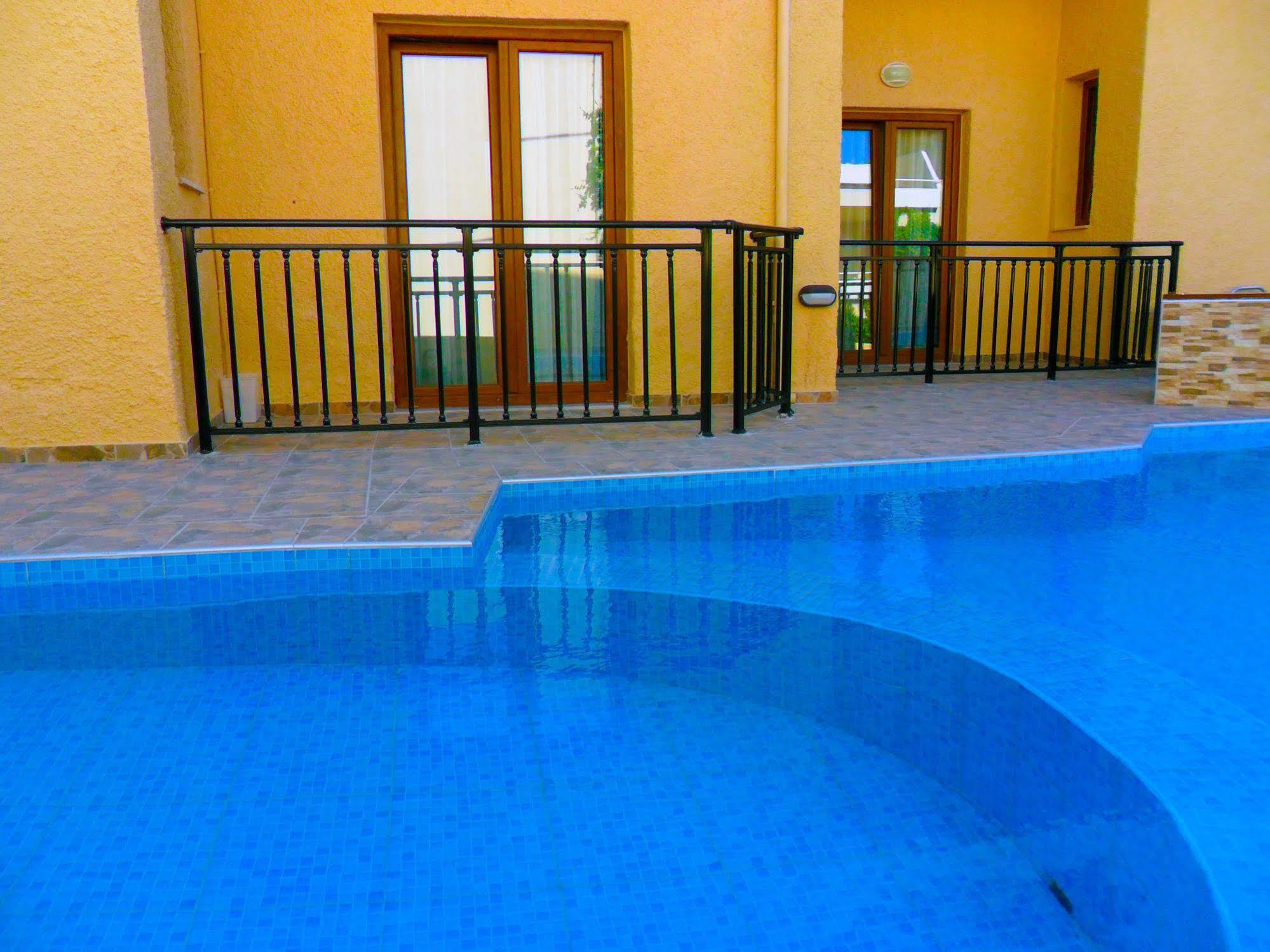 Katerini Apartments Hotel Platanes  Exterior photo